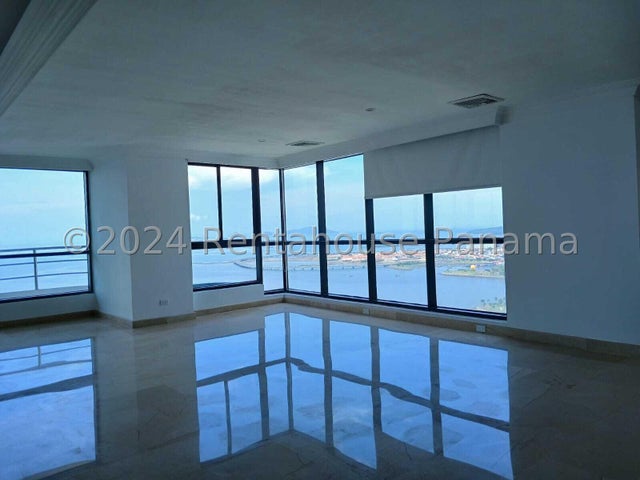 Sophisticated Apartment